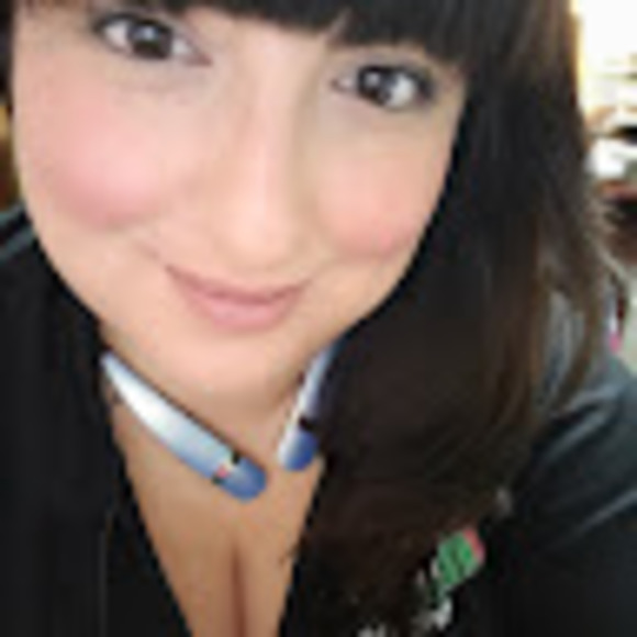 Meet your Posher, Angela - Picture 1 of 1